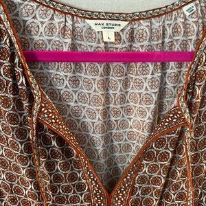 Max Studio Brown and White Geometric Top